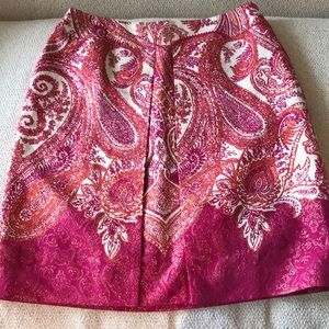 NWOT Ann Taylor gold/pink paisley printed skirt